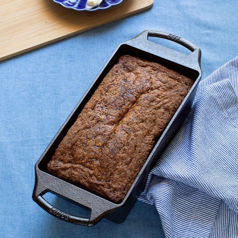 Lodge 8.5 x 4.5 Inch Seasoned Cast Iron Loaf Pan - Image 3