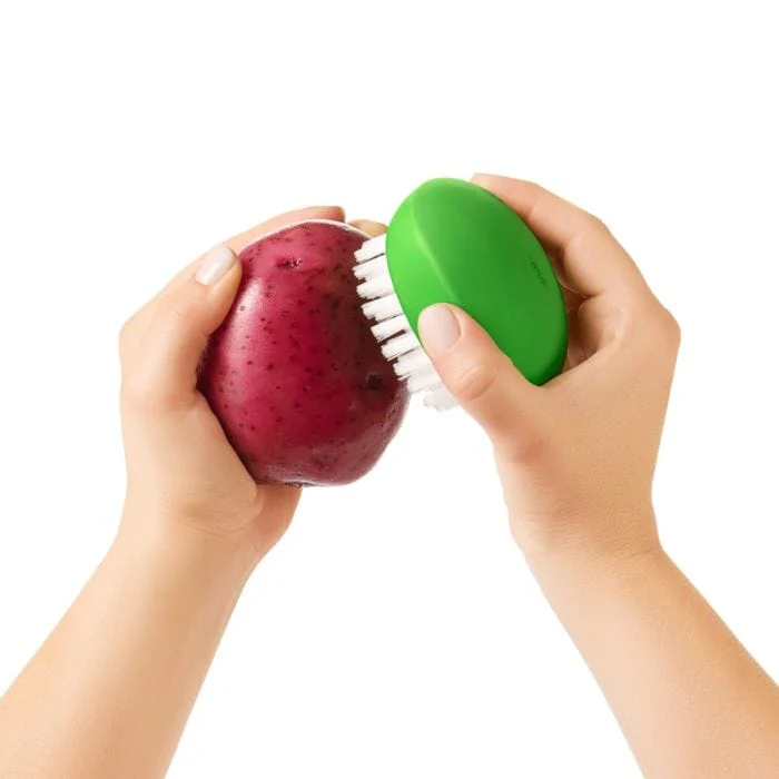 OXO Good Grips Flexible Vegetable Brush - Image 3