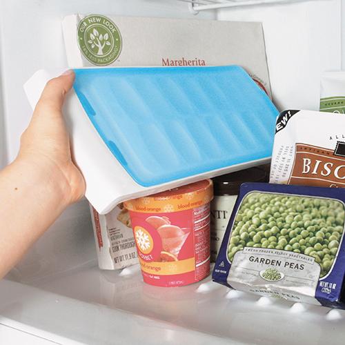 OXO Good Grips No-Spill Ice Cube Tray - Image 3