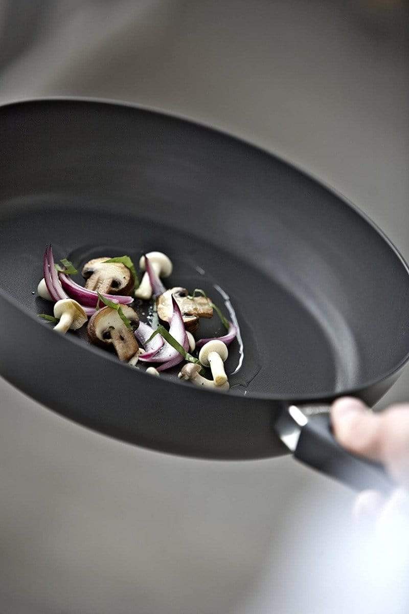 Scanpan Classic 8 & 10 1/4 inch Fry Pan Set - Image 6