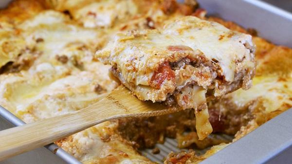 USA Pan 10x14x3 Nonstick Lasagna Pan - Image 2